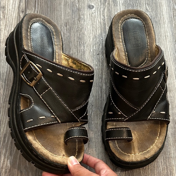 Vintage Faded Glory Black Faux Leather Platform Sandals 7 - Picture 1 of 8